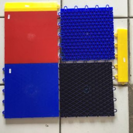 Jasa Cetak Karpet Rumput Futsal Bahan Plastik atau Sintetis
